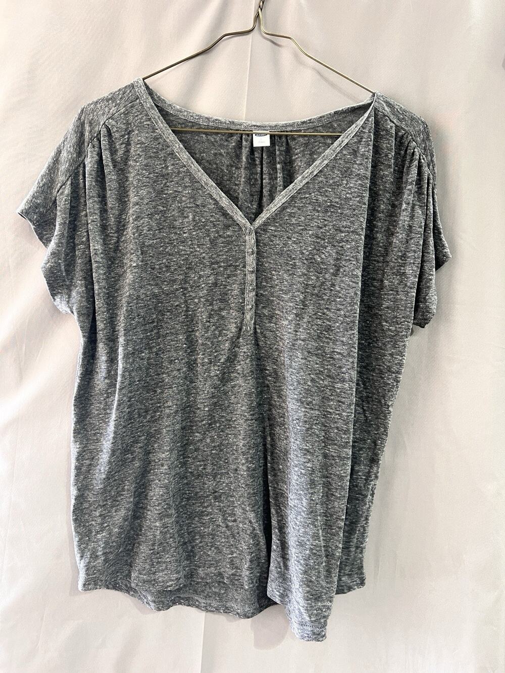 Old Navy Loose V-Neck Linen-Blend Henley T-Shirt in gray Size Large TG2045